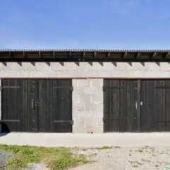 Ile kosztuje budowa garażu murowanego? Poznaj realne wydatki i czynniki wpływające na cenę