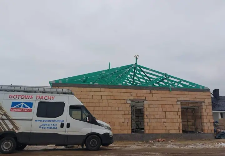 Ile kosztuje remont dachu 100m2? Poznaj ukryte wydatki i oszczędności