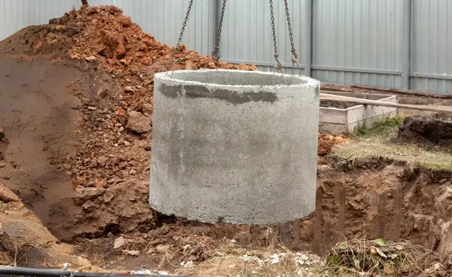 Założenie szamba - ile kosztuje? Uniknij ukrytych opłat!