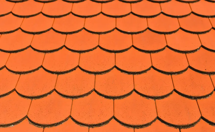Ile dachówki karpiówki na m²? Oblicz precyzyjnie!
